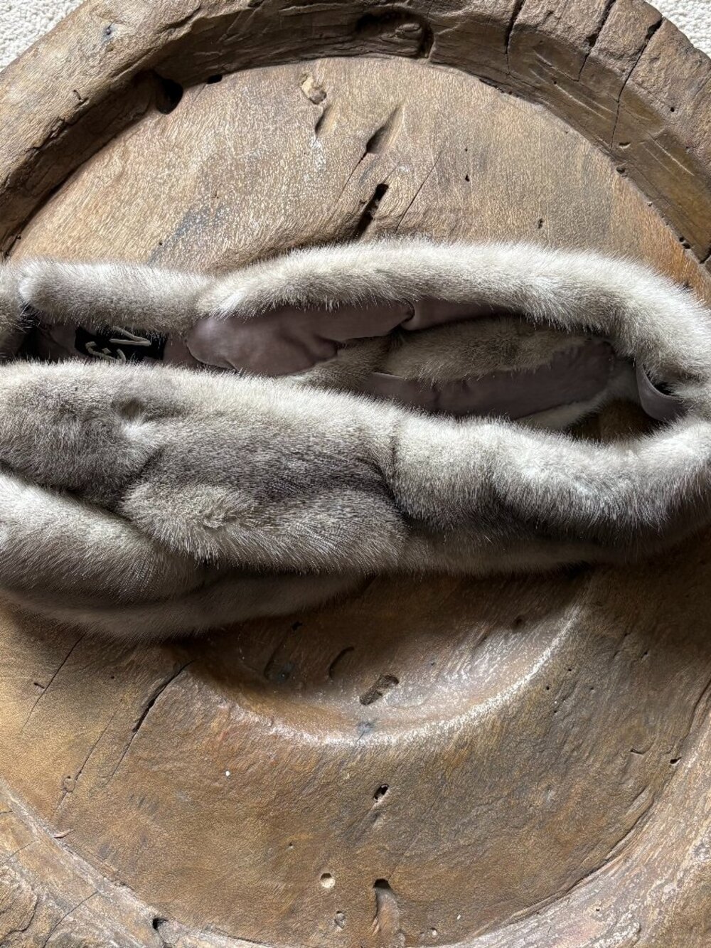Vintage silver blue mink fur women's collar Weiss Furs St. Louis retro